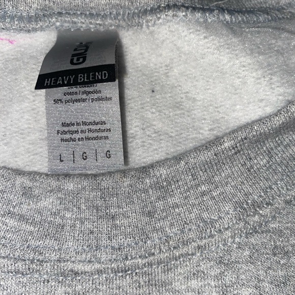 Gray sweat shirt by Gildan words NIKE and Disney Piglet used for the I. Sz Large - Picture 8 of 10